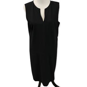 Sleeveless, v-neck dress